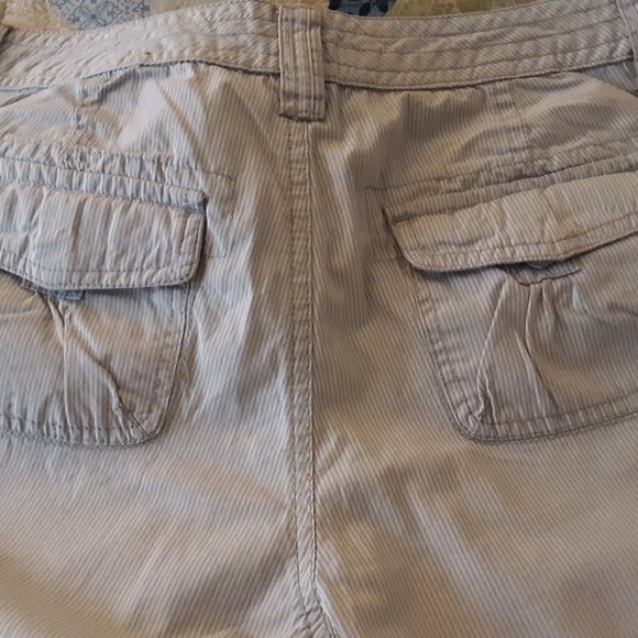 SALE EUC Aeropostale Grey Shorts/Skimmer 7/8 - Picture 11 of 12
